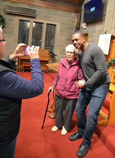 Curtis Granderson enjoying charity work through his foundation as